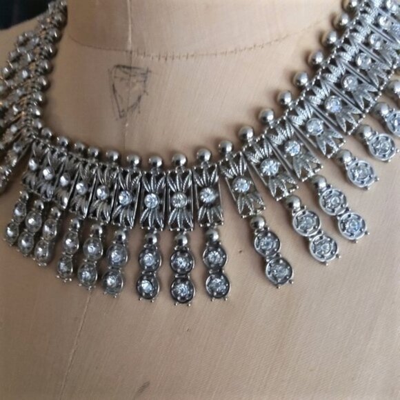 2/$30 sparkly vintage bib rhinestone necklace - Picture 3 of 11